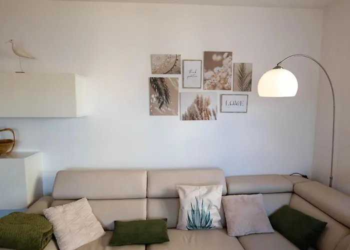 New With Sea View דירה פג
