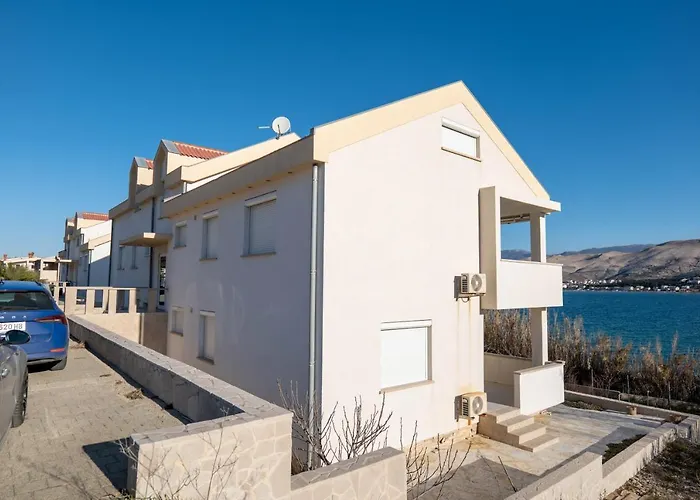 דירה New With Sea View