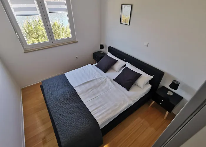 New With Sea View דירה פג