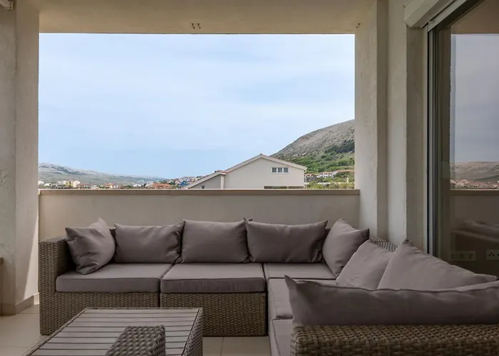 New With Sea View דירה