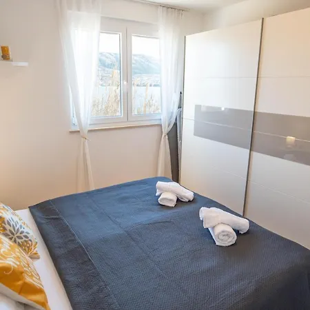 New With Sea View Διαμέρισμα