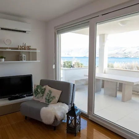Διαμέρισμα New With Sea View *