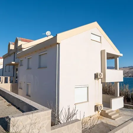 Apartment New With Sea View