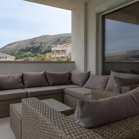 Διαμέρισμα New With Sea View