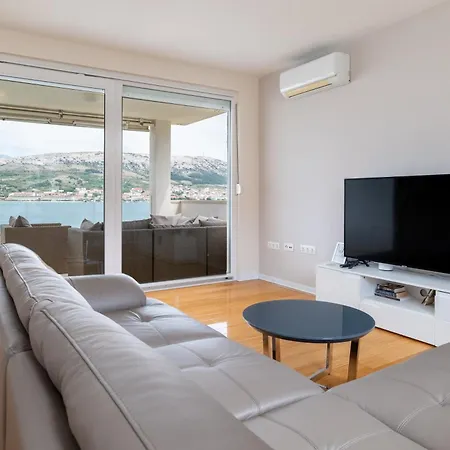 Διαμέρισμα New With Sea View Pag Town