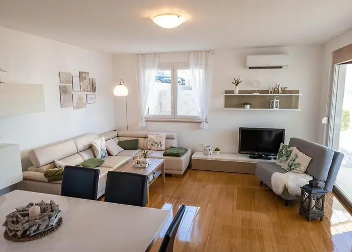 Appartement New With Sea View