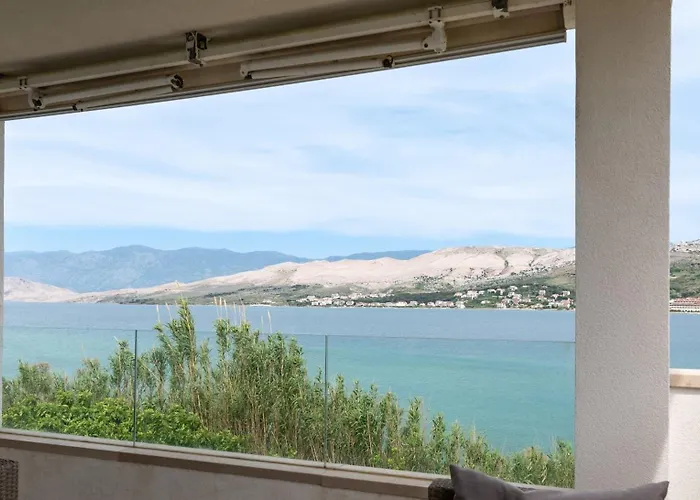New With Sea View Apartmán